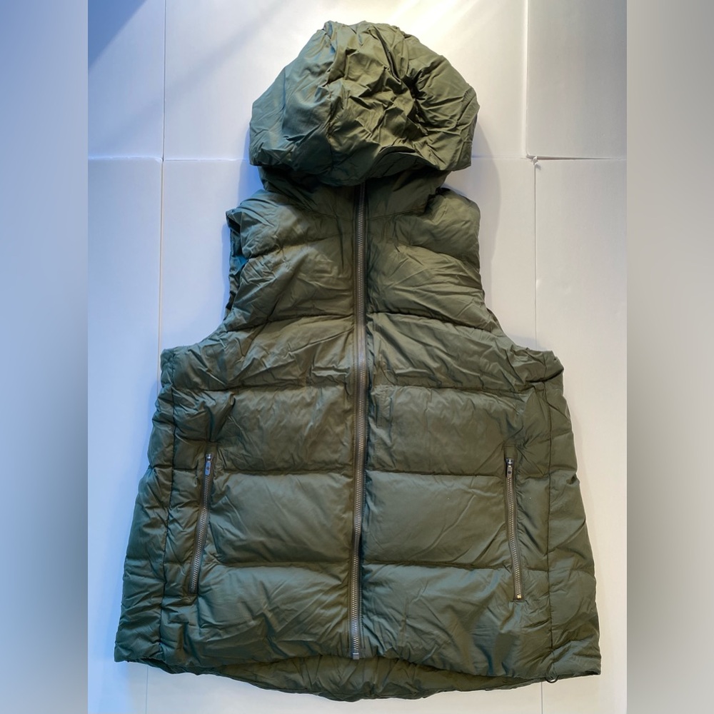 Lululemon Weightless Wunder Vest   12   Pesto   NWOT - Picture 7 of 12